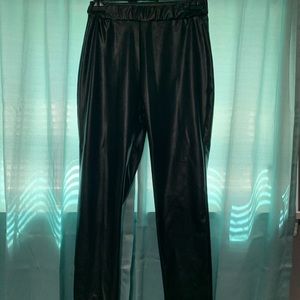 Fake leather leggings